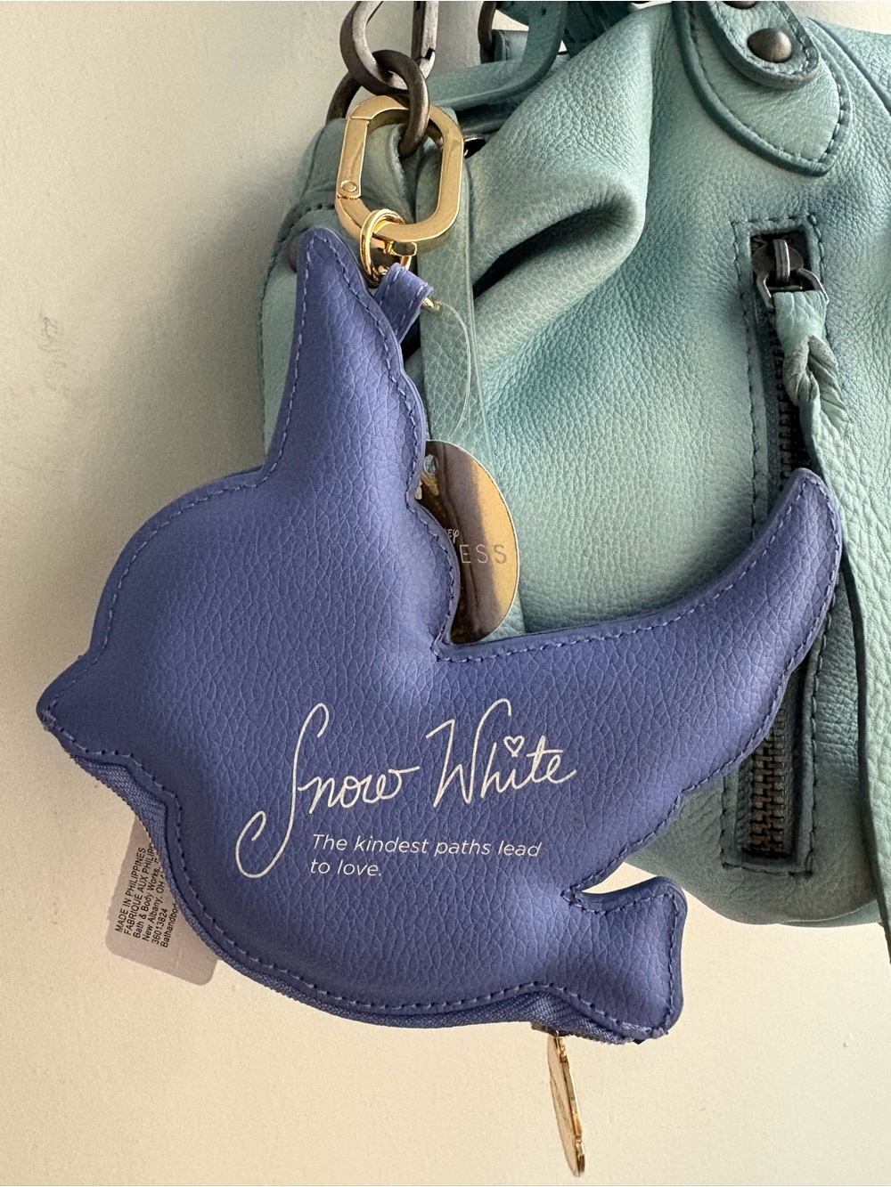 Bath and Body Works Blue Bird Coin Purse -Disney Snow White🔥 New with tags! - Picture 6 of 16
